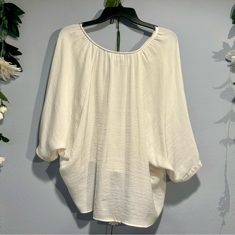 blouse - Picture 5 of 5